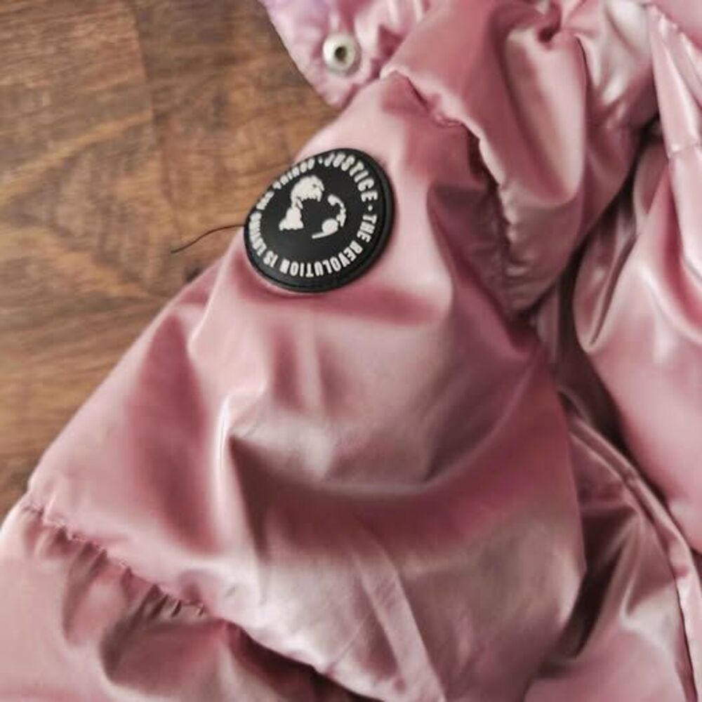 Girls 10/12 Justice pink iridescent puffer jacket - Picture 4 of 7